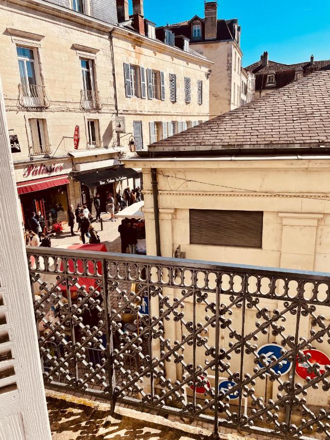Apartmán Logis Des Halles Du Coderc Périgueux Pokoj fotografie