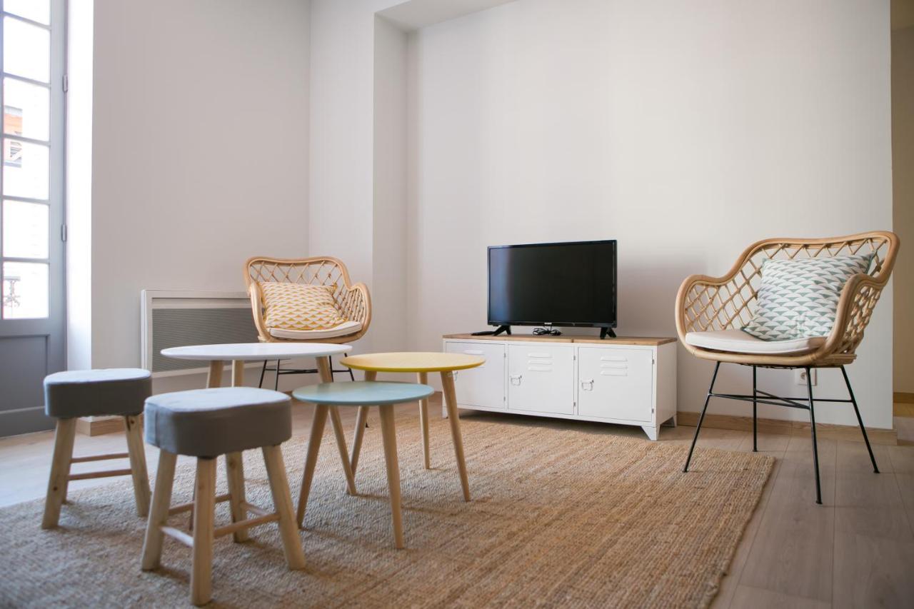 Apartmán Logis Des Halles Du Coderc Périgueux Pokoj fotografie