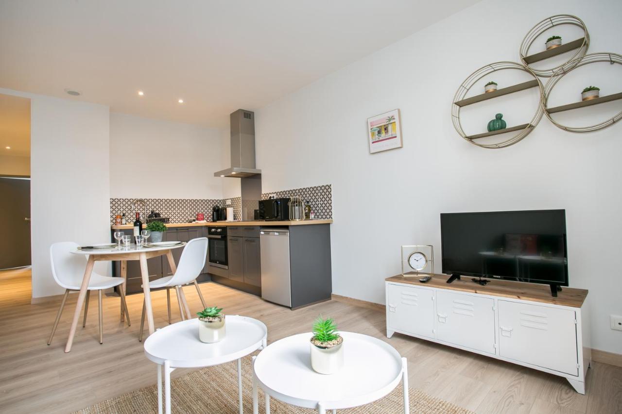 Apartmán Logis Des Halles Du Coderc Périgueux Pokoj fotografie